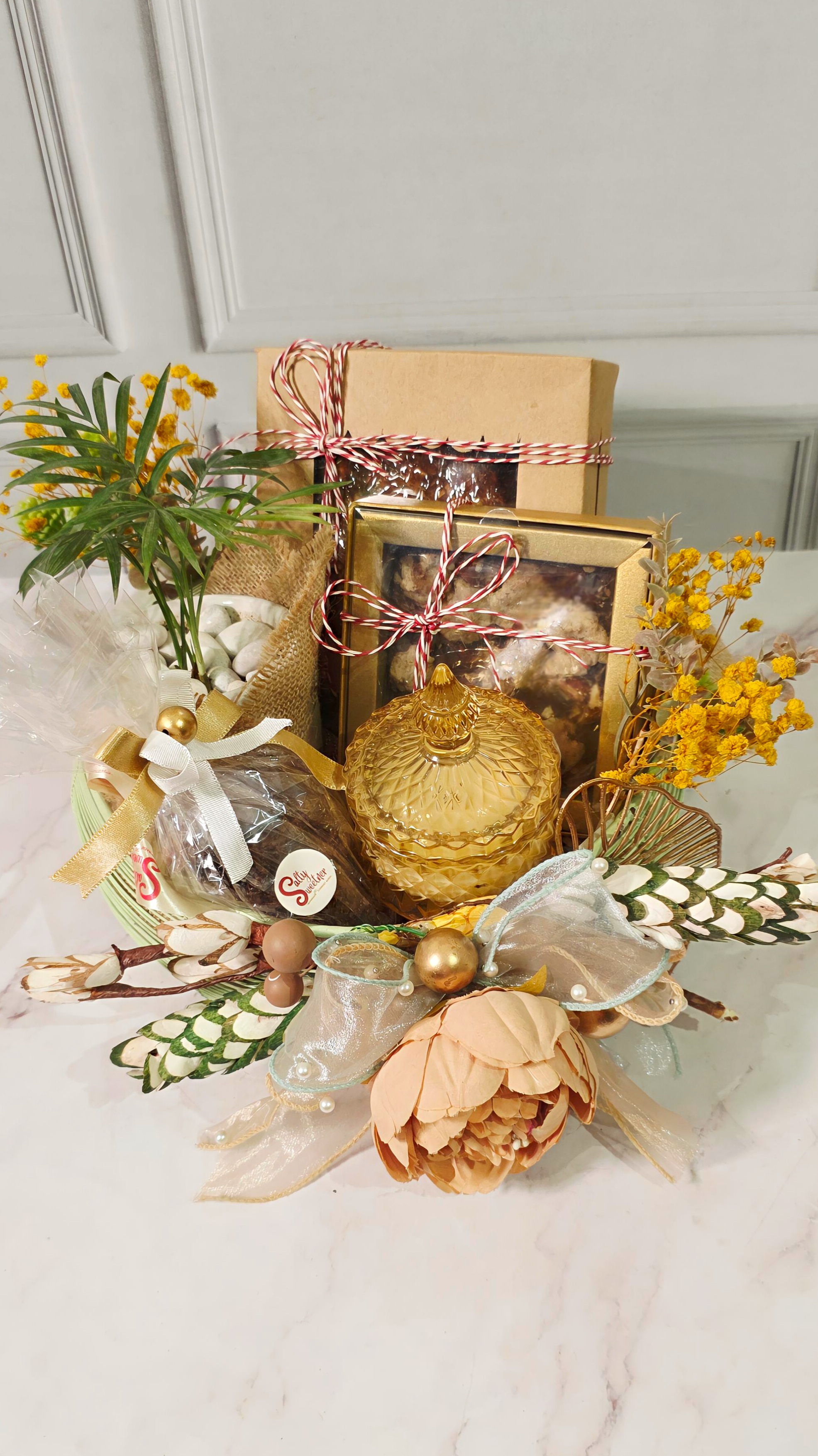 Salty Sweetner Royal Gifting Box (Large)